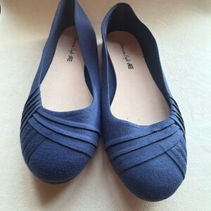 Women’s American Eagle Navy Blue Women's Ballet Flats